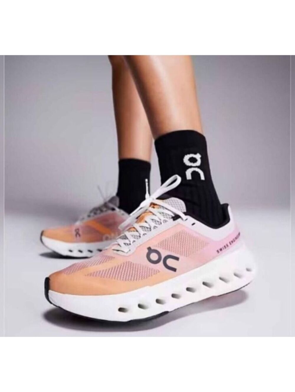 Size 8.5 - Women's On Cloudsurfer Next